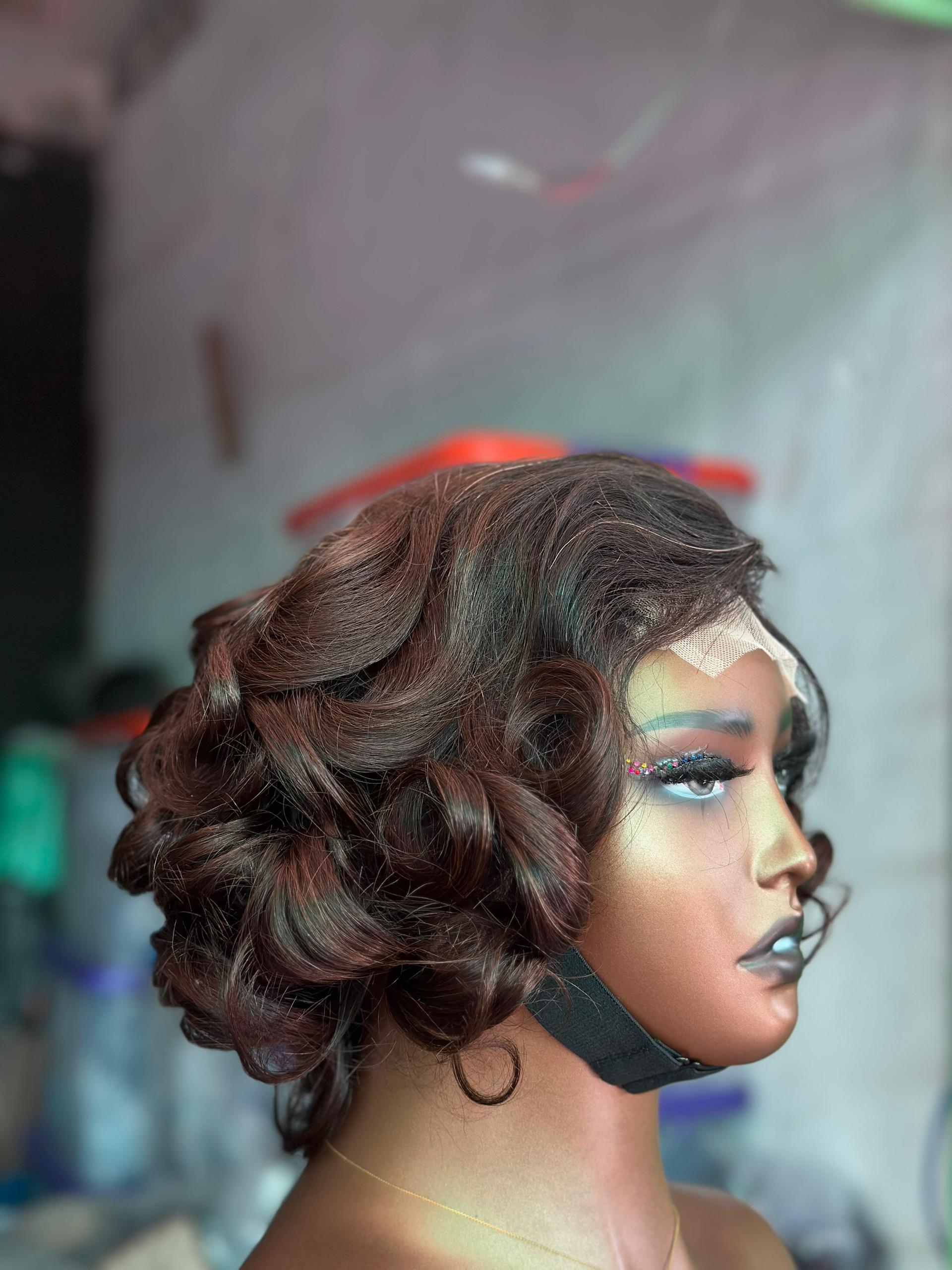 4x4 Bounce Closure Wig - Color 1B/4 2 4x4 Bounce Closure Wig - Color 1B/4 - Image 2